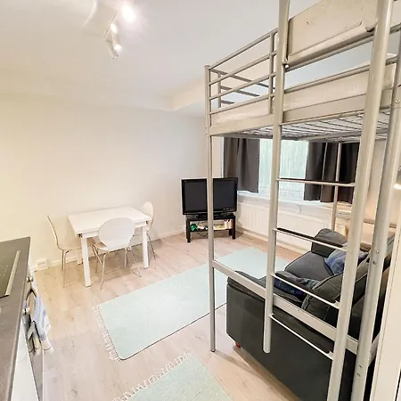 ~ A Modern Flat At A Calm Ground Floor ~ 公寓